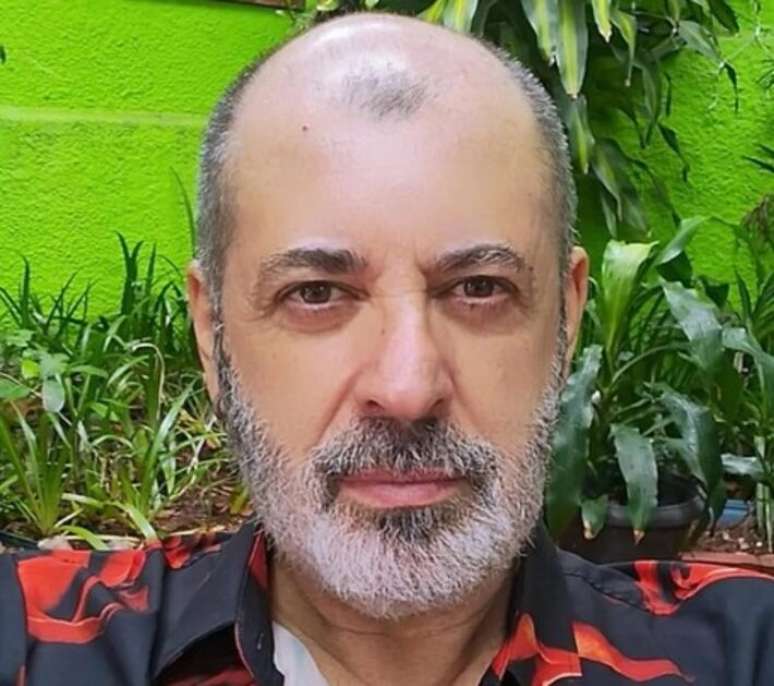 O cabeleireiro José Roberto Silveira foi encontrado morto dentro de casa em Alto de Pinheiros.
