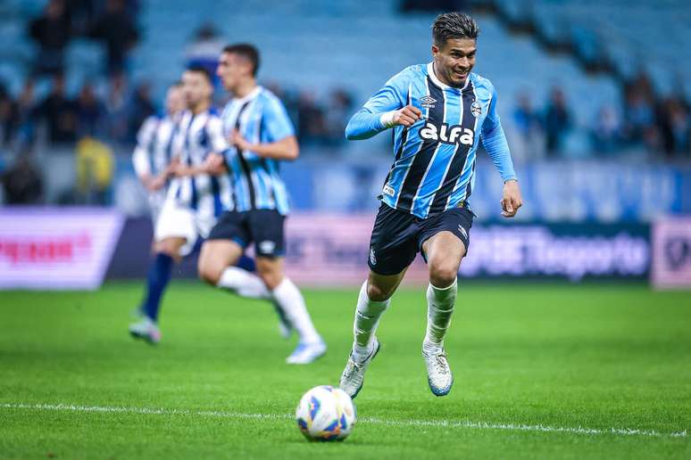 Arezo n&atilde;o se adaptou no Gr&ecirc;mio &ndash;
