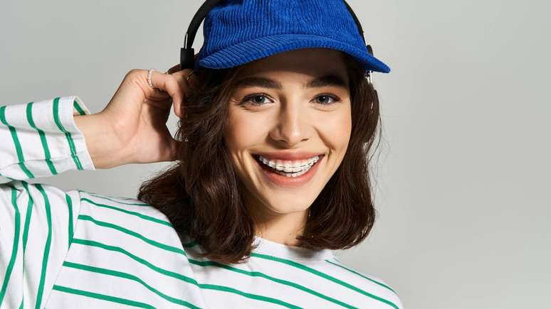 O bon&eacute; tamb&eacute;m ocupa papel de destaque como acess&oacute;rio de prote&ccedil;&atilde;o, seja contra o sol, vento ou chuvisco &ndash; depositphotos.com / AllaSerebrina