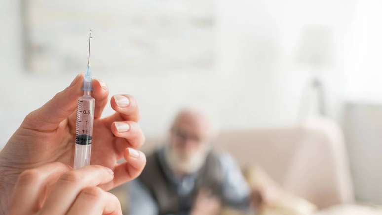 A facilidade de administra&ccedil;&atilde;o em dose &uacute;nica reduz os riscos de abandono do tratamento, cen&aacute;rio frequente no uso de antibi&oacute;ticos via oral que requerem m&uacute;ltiplas tomadas di&aacute;rias &ndash; depositphotos.com / HayDmitriy