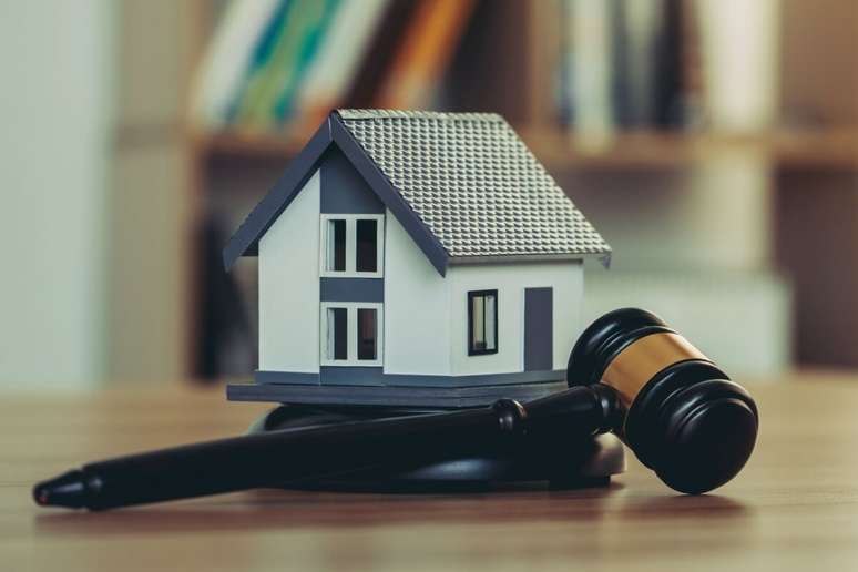 Comprar um imóvel em leilão exige alguns cuidados