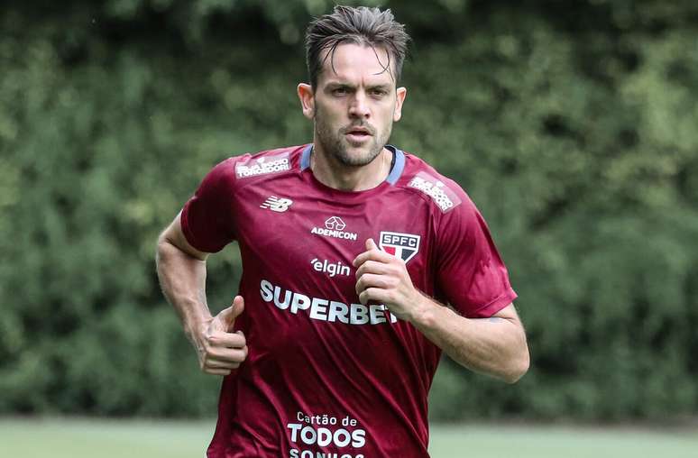 Rafael Tolói pode voltar contra o Fluminense –