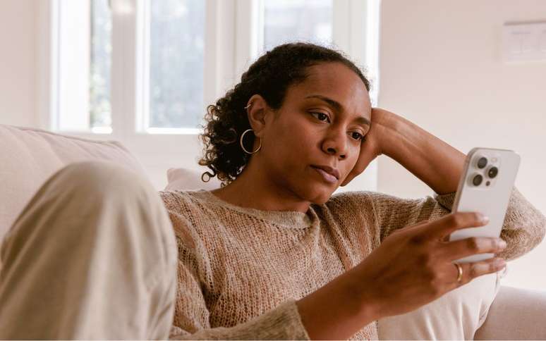 Esse tipo de afastamento sem explicações costuma deixar um rastro de insegurança. /