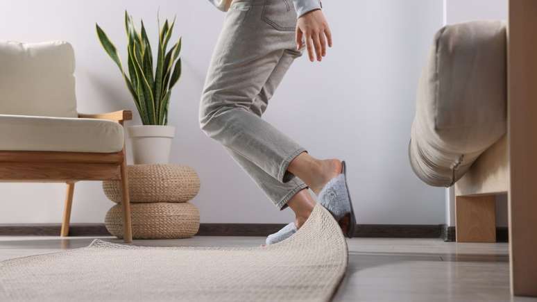 Aprenda o que fazer em quedas, queimaduras, choques, engasgos e outras emergências domésticas; veja como agir com segurança