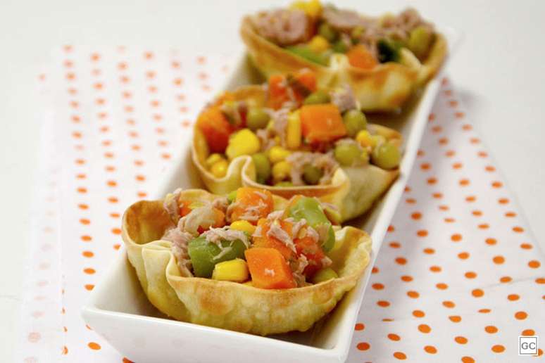 Cestinha de massa de pastel recheada &ndash; Foto: Fernando Teixeira