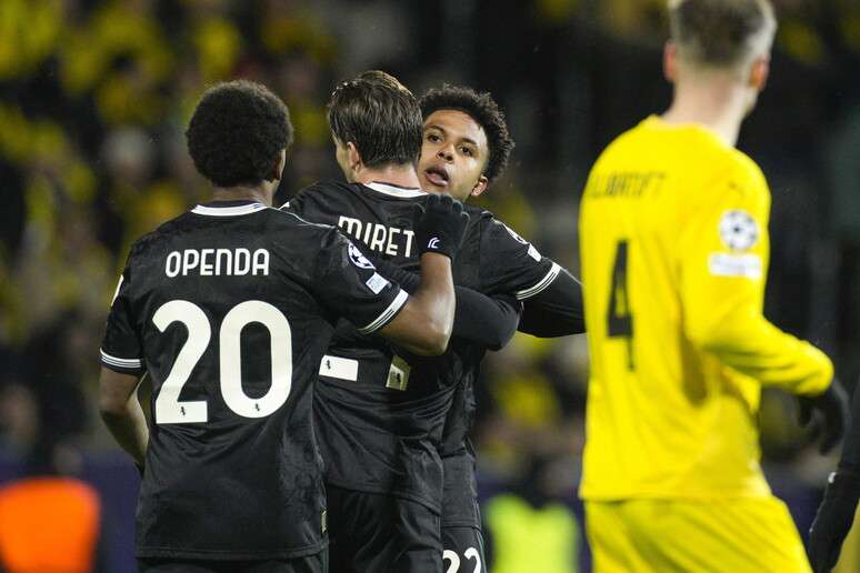 ఇటాలియన్ జట్లు వరుసగా బోడో/గ్లిమ్ట్ మరియు కరాబాగ్‌లను ఓడించాయి