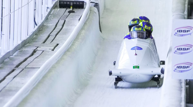 Sele&ccedil;&atilde;o Brasileira de Bobsled participa de etapa da Copa Am&eacute;rica da modalidade realizada na cidade de&nbsp;Whistler, no Canad&aacute;
