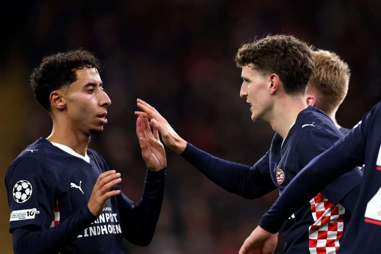 గుస్ టిల్ PSVకి రెండో గోల్ చేశాడు 