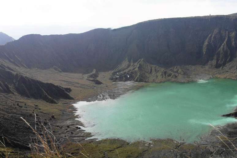 O vulcão El Chichón, no México, entrou em erupção explosiva em 1982, após permanecer inativo por séculos: cinzas alteraram padrão de moções na África, provocando quebra de colheitas e onda de fome na Etiópia que levou à realização do evento beneficente "Live Aid" na época Michael Cassidy, CC BY-NC-ND