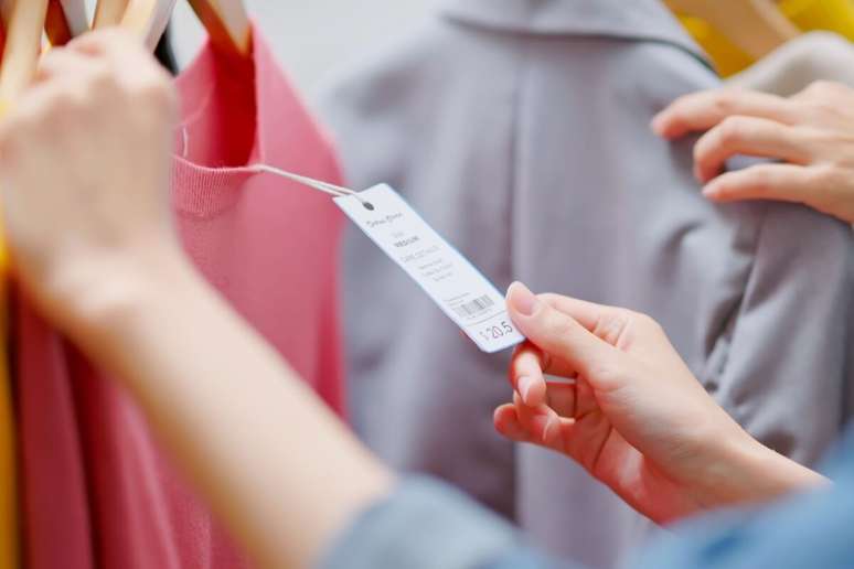 Para aumentar o faturamento, é essencial equilibrar preço e volume de vendas 