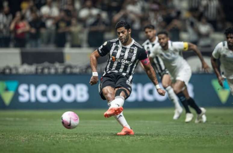 Grêmio é conhecido por contratar grandes craques veteranos e queria o camisa 7 do Galo –