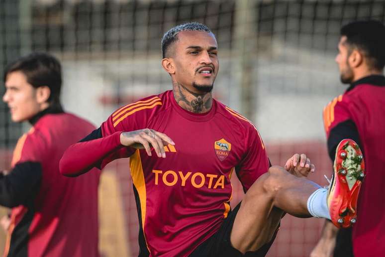 Wesley vive grande fase com a camisa da Roma e ser&aacute; titular contra o Midtjylland &ndash;
