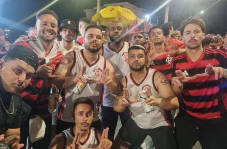 Renato e Lu&iacute;s Botelho, dupla que engrossou a torcida do Flamengo na Arena MRV.