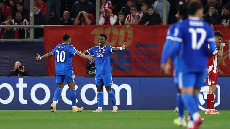 Mbappé மற்றும் Vini Jr ரியல் மாட்ரிட்டின் கோலைக் கொண்டாடுகிறார்கள்