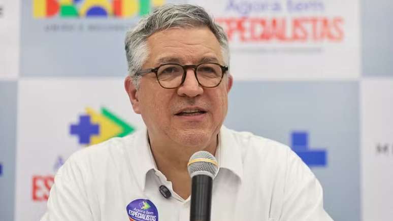 O ministro da Saúde, Alexandre Padilha, afirmou que vacina contra a dengue do Butantan estará disponível no início de 2026