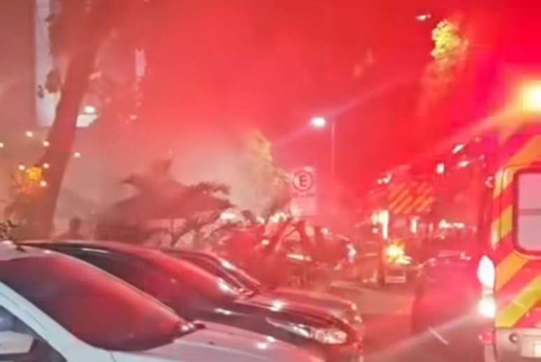 Incêndio atinge restaurante Braseiro na Gávea Incêndio atinge restaurante Braseiro na Gávea