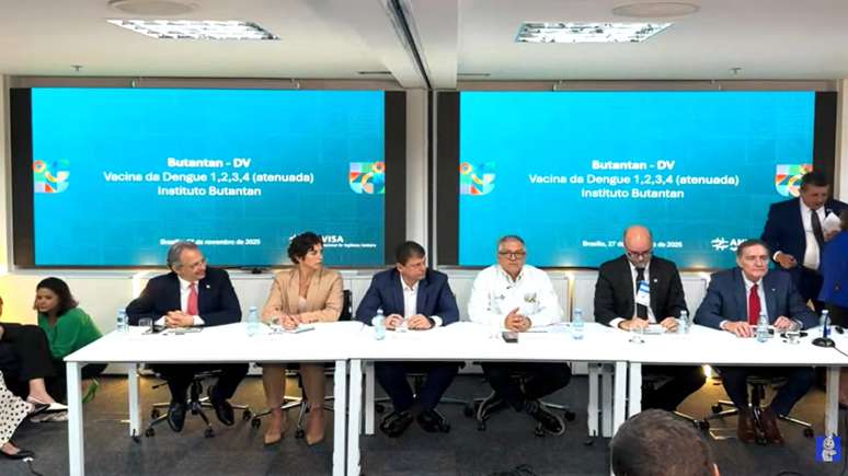 The press conference was attended by Health Minister Alexandre Padilha, São Paulo State Governor Tarcisio de Freitas, Anvisa CEO Leandro Savatelli, as well as representatives of the São Paulo State Ministry of Health and the Butantan Institute.