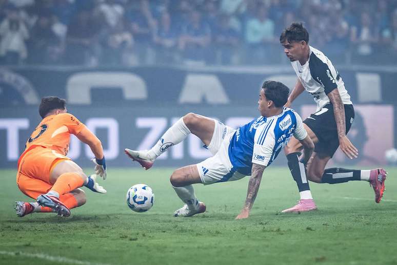 Corinthians and Cruzeiro compete in the semi-finals of the Brazilian Cup -