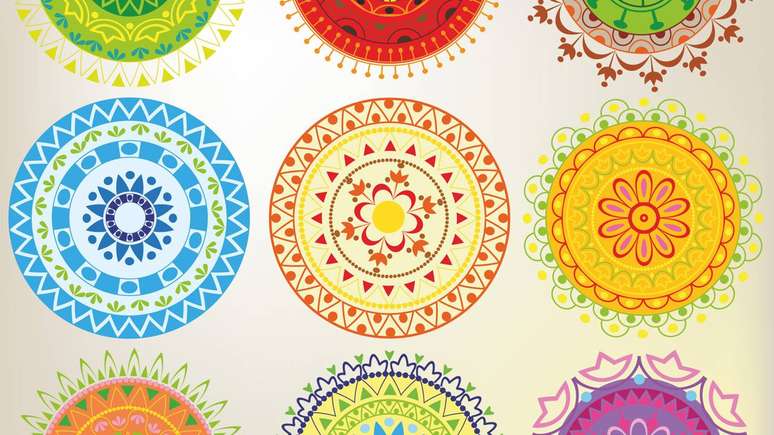 De templos orientais às rosáceas medievais europeias, os padrões circulares expressam espiritualidade e significados sagrados ao longo da história – depositphotos.com / shvaista