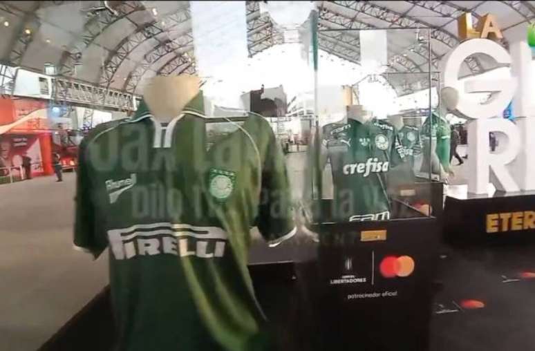 Palmeiras' 1999 shirt is different from the one displayed by CONMEBOL - Disclosure/SE Palmeiras