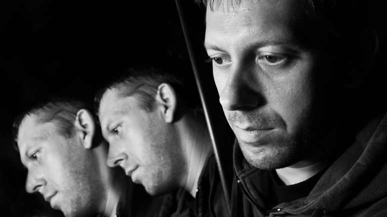 O diagnóstico da esquizofrenia, quando realizado de maneira criteriosa e fundamentada, contribui não só para a escolha do tratamento ideal, mas também para a integração social do indivíduo – depositphotos.com / lucianmilasan