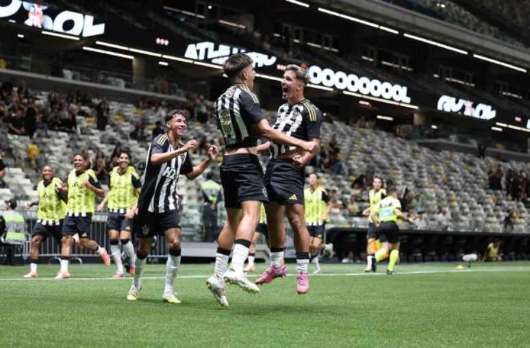 Gallo was able to maintain control of the match in the second half -