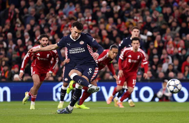 Ivan Perisic &ndash; em cobra&ccedil;a de p&ecirc;nalti &ndash;