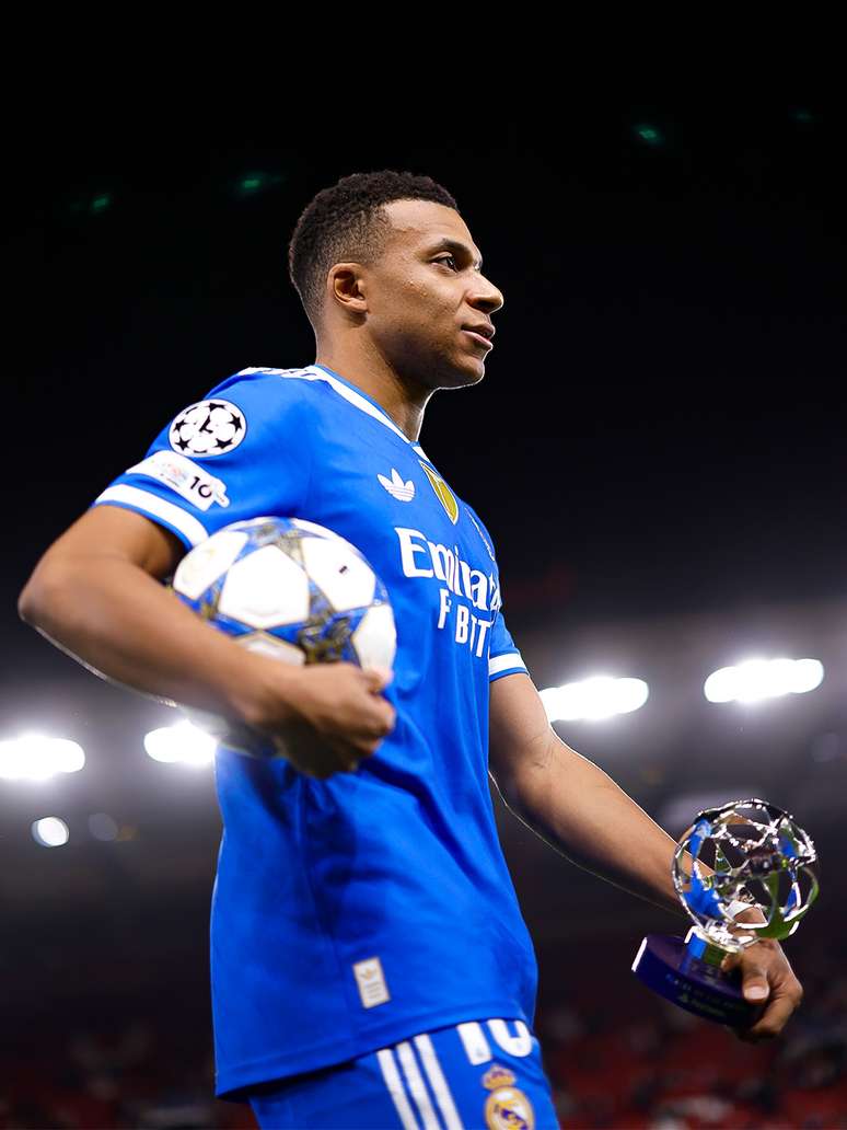 Mbapp&eacute; foi eleito o melhor em campo 