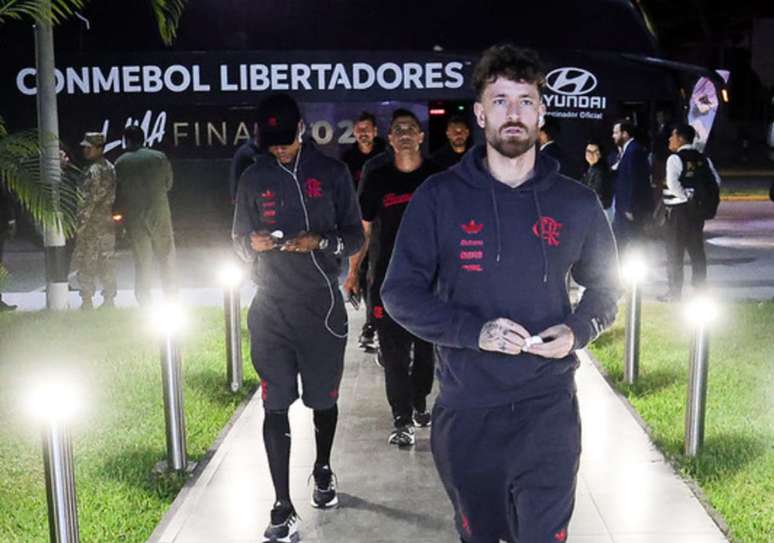 Leo Pereira, one of the people who received the most applause upon arriving at the hotel.