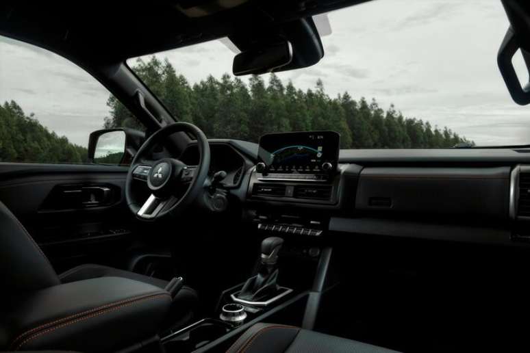 మిత్సుబిషి ట్రిటాన్ సవానా 2026