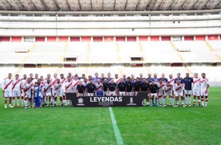 ఆల్-స్టార్ గేమ్‌లో కాన్మెబోల్ ప్రెసిడెంట్, అలెజాండ్రే డొమింగ్యూజ్ -