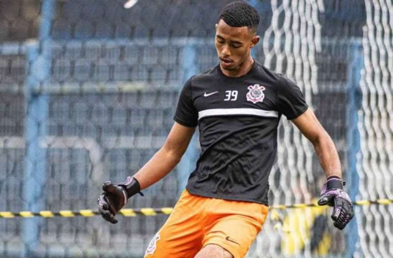 விட்டோர் டூராடோ இந்த ஆண்டு 20 வயதுக்குட்பட்டோருக்காக 13 போட்டிகளில் விளையாடினார் –