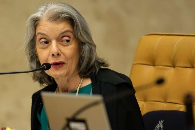 ఈ శుక్రవారం, 28వ తేదీన జరిగిన ఒక కార్యక్రమంలో, మంత్రి కార్మెన్ లూసియా బ్రెజిలియన్ ప్రజాస్వామ్యాన్ని సమర్థించారు.