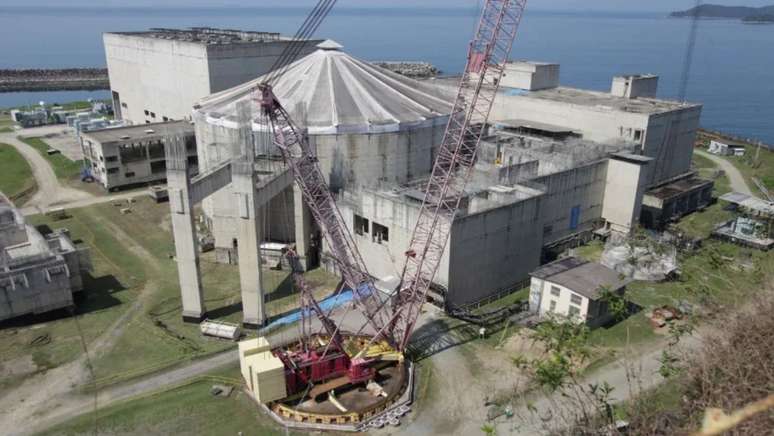 Parada, obra de Angra 3 custa milh&otilde;es aos cofres p&uacute;blicos