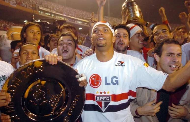 São Paulo levou o tri em 2005.