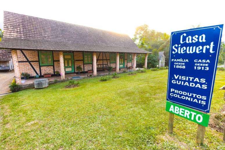 A Casa Siewert, em Pomerode (SC), faz parte da Rota Enxaimel, que re&uacute;ne casas constru&iacute;da com t&eacute;cnica trazida por imigrantes alem&atilde;es