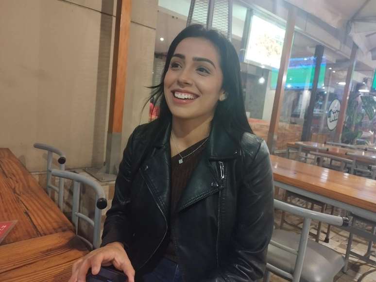 Nicole Mariela, modelo peruana, conversa com o Jogada10 sobre o fanatismo brasileiro &ndash;