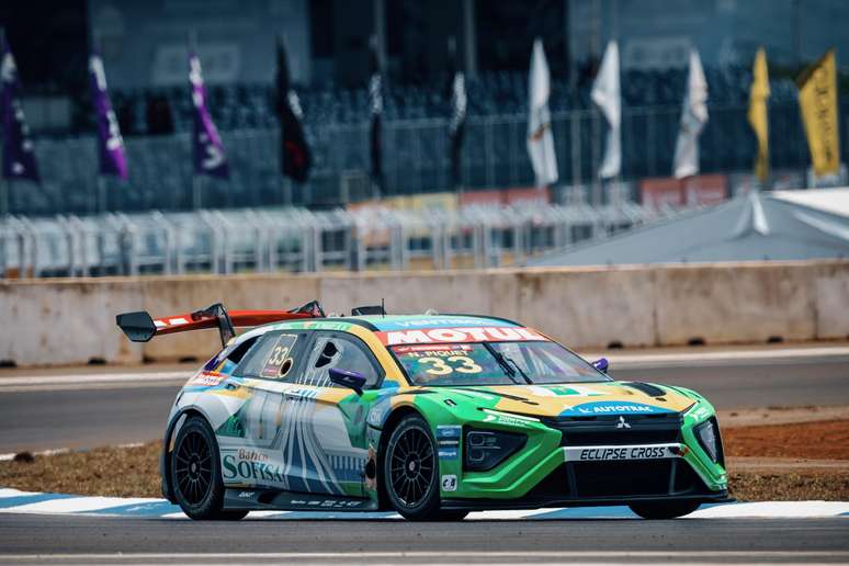 Piquet Jr. conquista pole no Autódromo que carrega nome do seu Pai