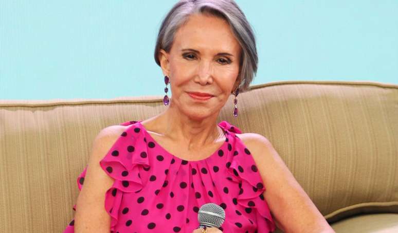 Florinda Meza, viúva do criador de 'Chaves', dispara críticas contra série sobre Roberto Bolaños: 'O que vende agora é polêmica...tudo foi uma mentira'.