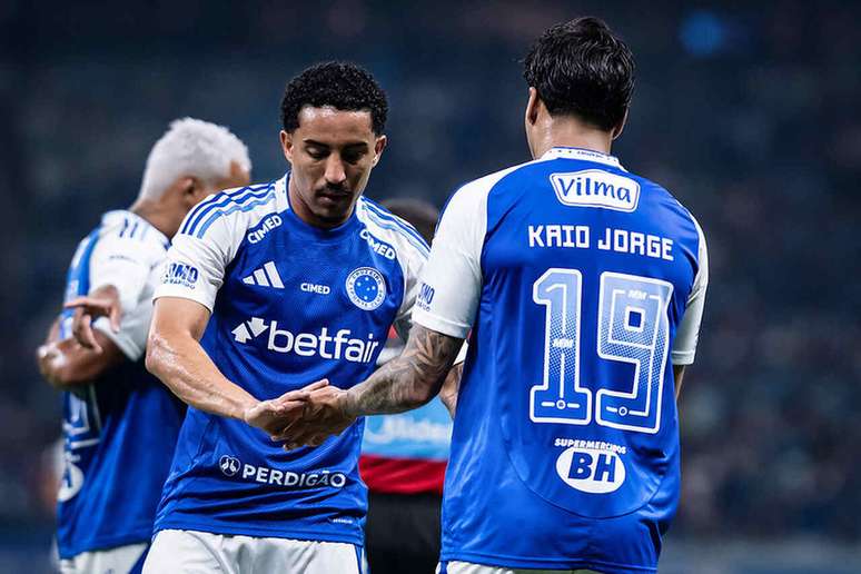 Cruzeiro busca foco 100% para jogos decisivos contra o Corinthians –