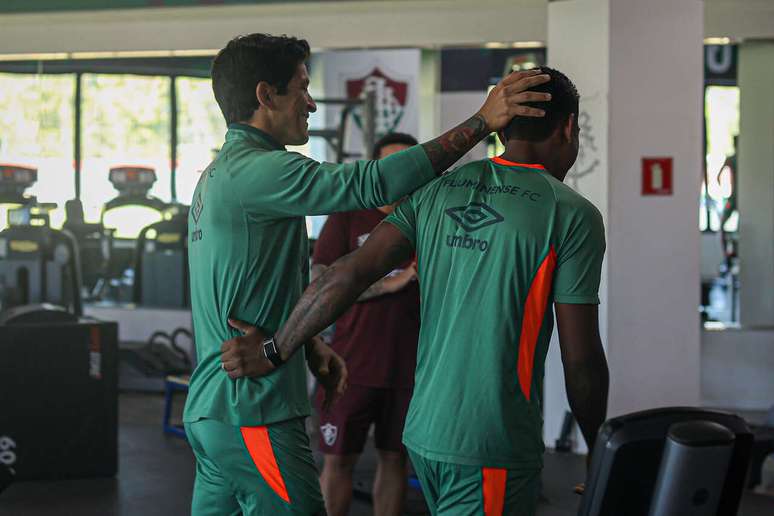 Germ&aacute;n Cano e John Kennedy no CT Carlos Castilho &ndash;