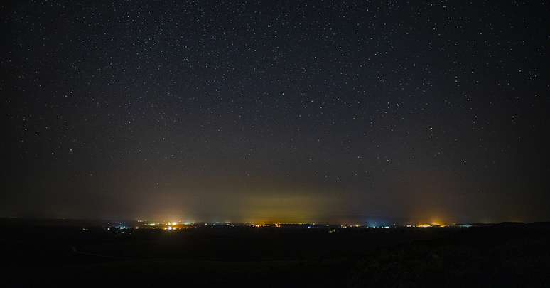 டிசம்பர் 2025 ஜோதிடச் சுருக்கம்: மாதத்தின் முக்கிய இடமாற்றங்களைக் கண்டறியவும்