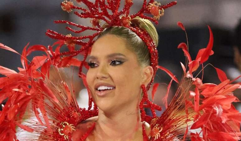 Virgínia é detonada na web por dança em polêmica religiosa no pré-carnaval 2026: 'Se perdeu'.