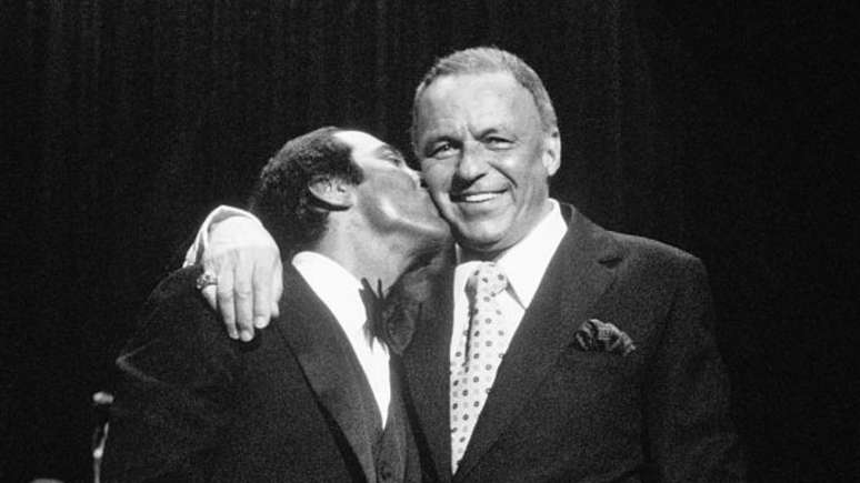 Frank Sinatra impressionava a todos quando chegava na sauna; saiba o porquê