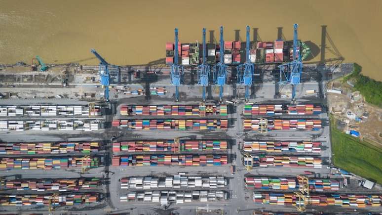 During the year, the government recorded 196 market openings for national agribusiness products