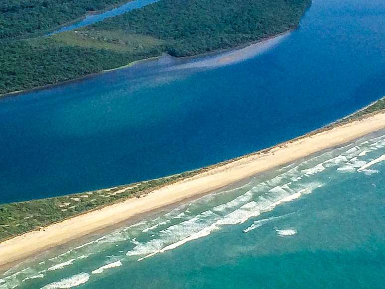Passeios de barco, pesca artesanal e guias comunitários aproximam o visitante do modo de vida local – Wikimedia Commons/Damon Michellepis