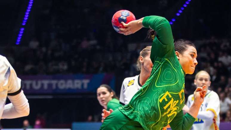 Lance do jogo entre Brasil e Suécia no Mundial