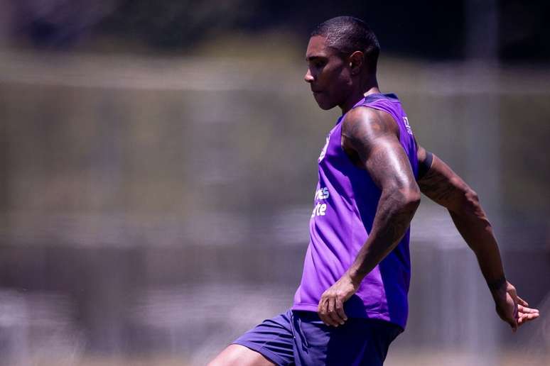 Vitinho revela ansiedade por primeiro gol no Corinthians &ndash;
