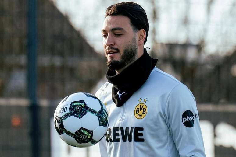 Atividade de prepara&ccedil;&atilde;o do Dortmund antes de encarar o Leverkusen pela Copa da Alemanha &ndash;