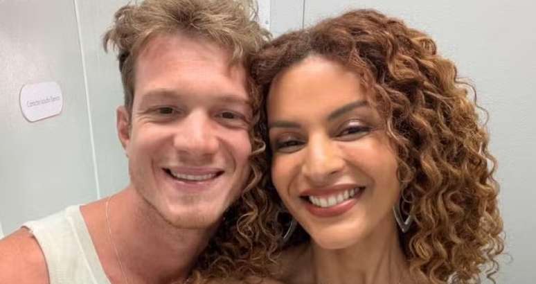 Leonardo (Pedro Novaes) entrou em crise ao descobrir que Viviane (Gabriela Loran) é uma mulher transexual